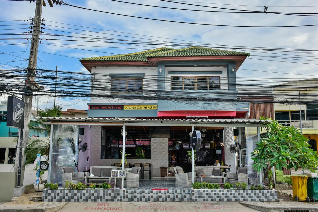 The Wanderlust Hostel Ko Pha Ngan Exterior photo