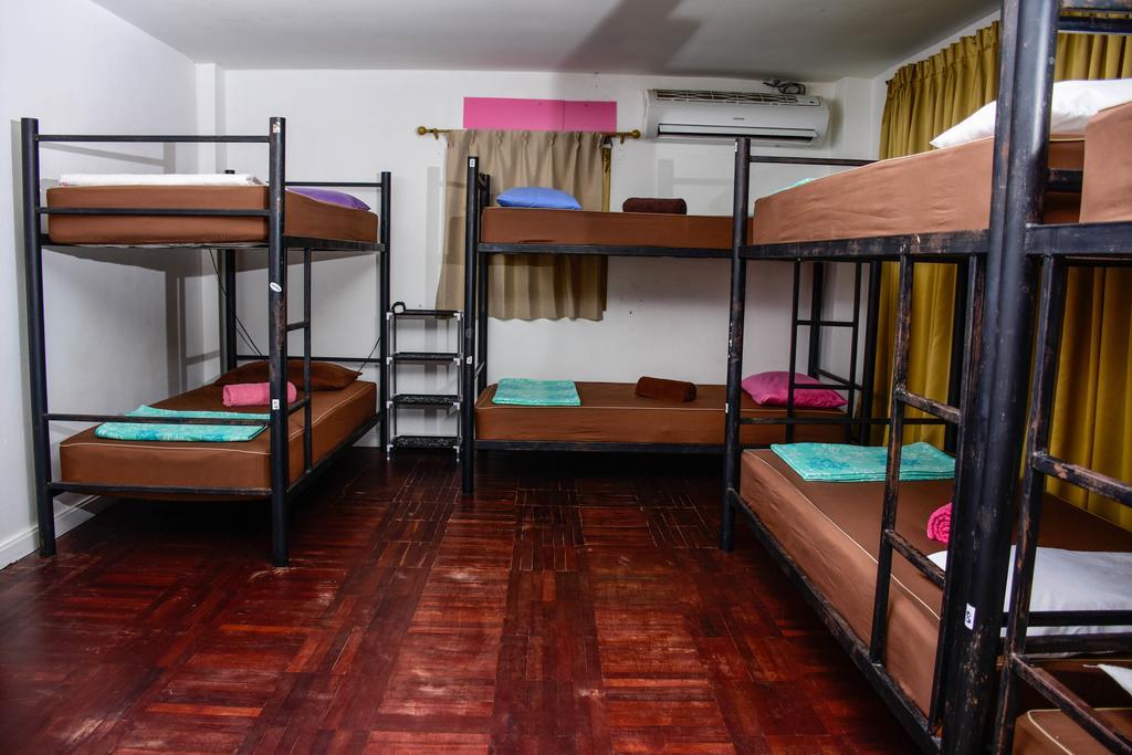 The Wanderlust Hostel Ko Pha Ngan Exterior photo